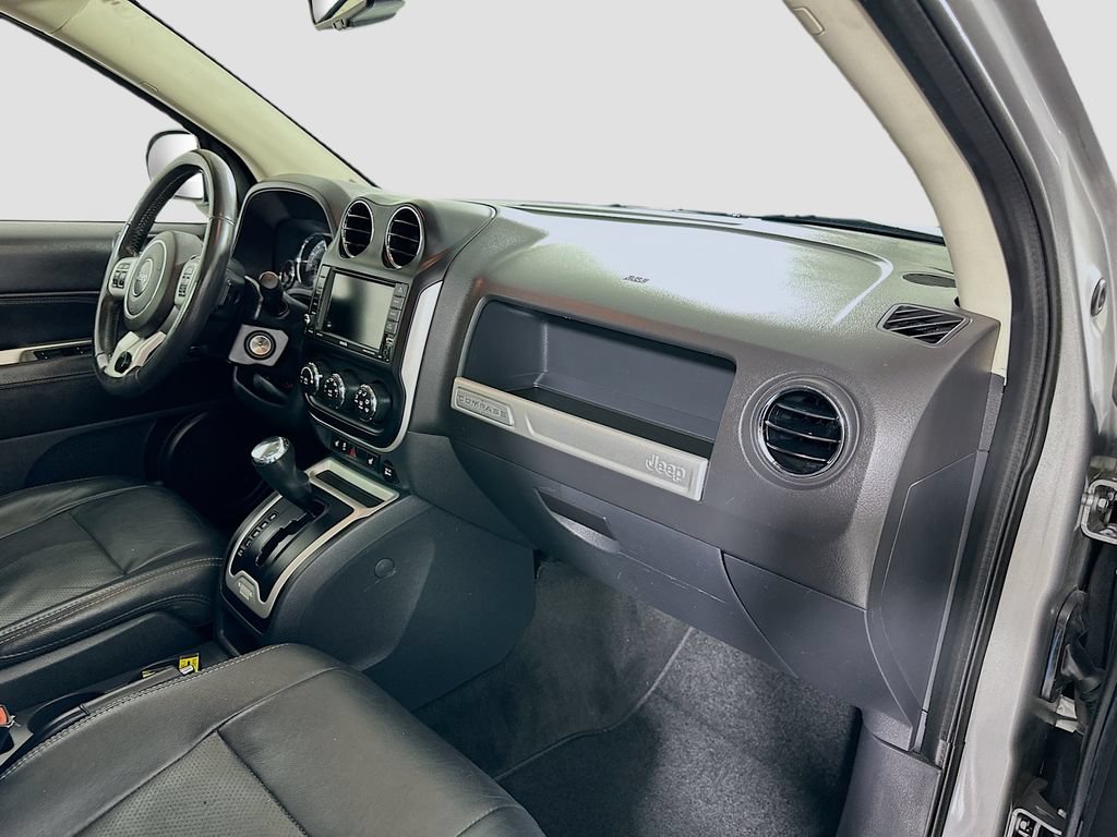 Used 2015 Jeep Compass Limited w/ Sun/Sound Group AWD/4WD image 26