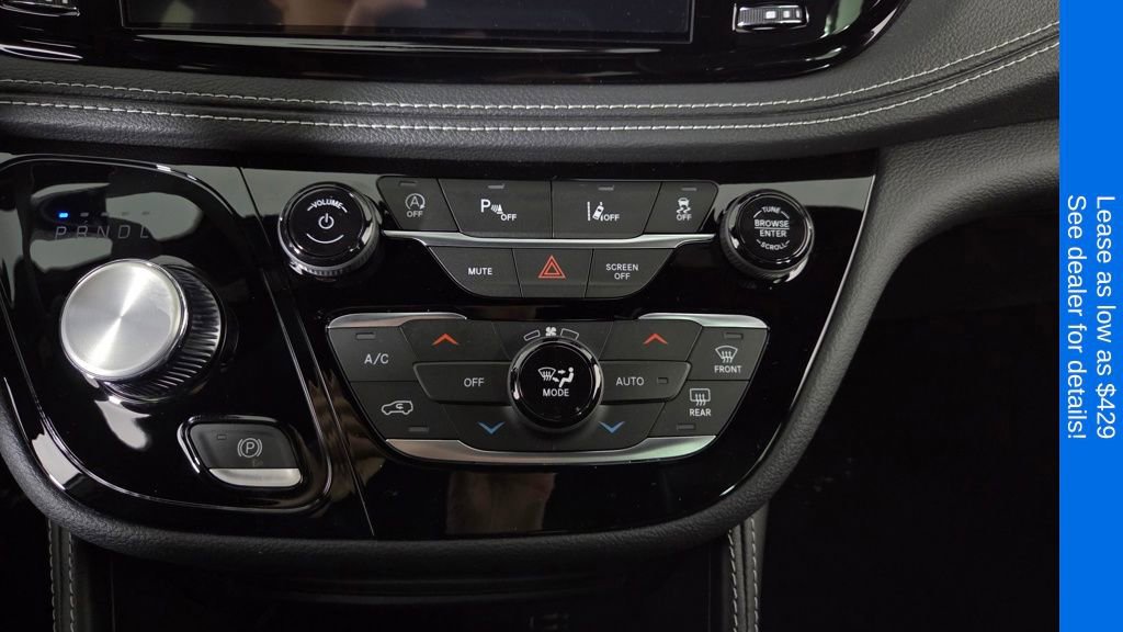 New 2026 Chrysler Pacifica Limited FWD image 24