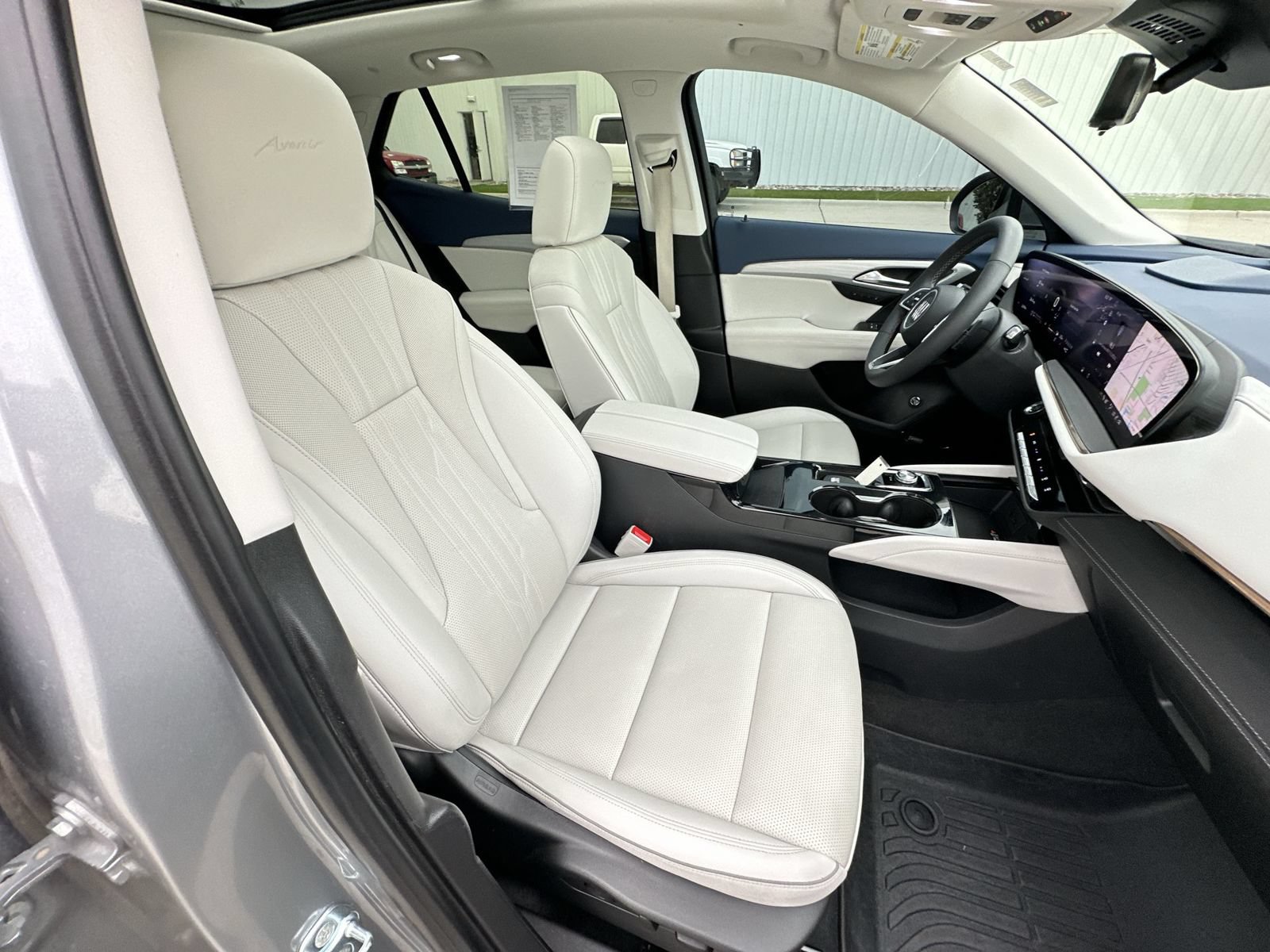 Certified 2025 Buick Envision Avenir AWD/4WD image 28