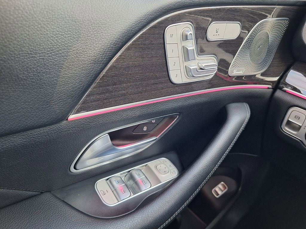 Used 2020 Mercedes-Benz GLE 450 4MATIC w/ Premium Package image 20