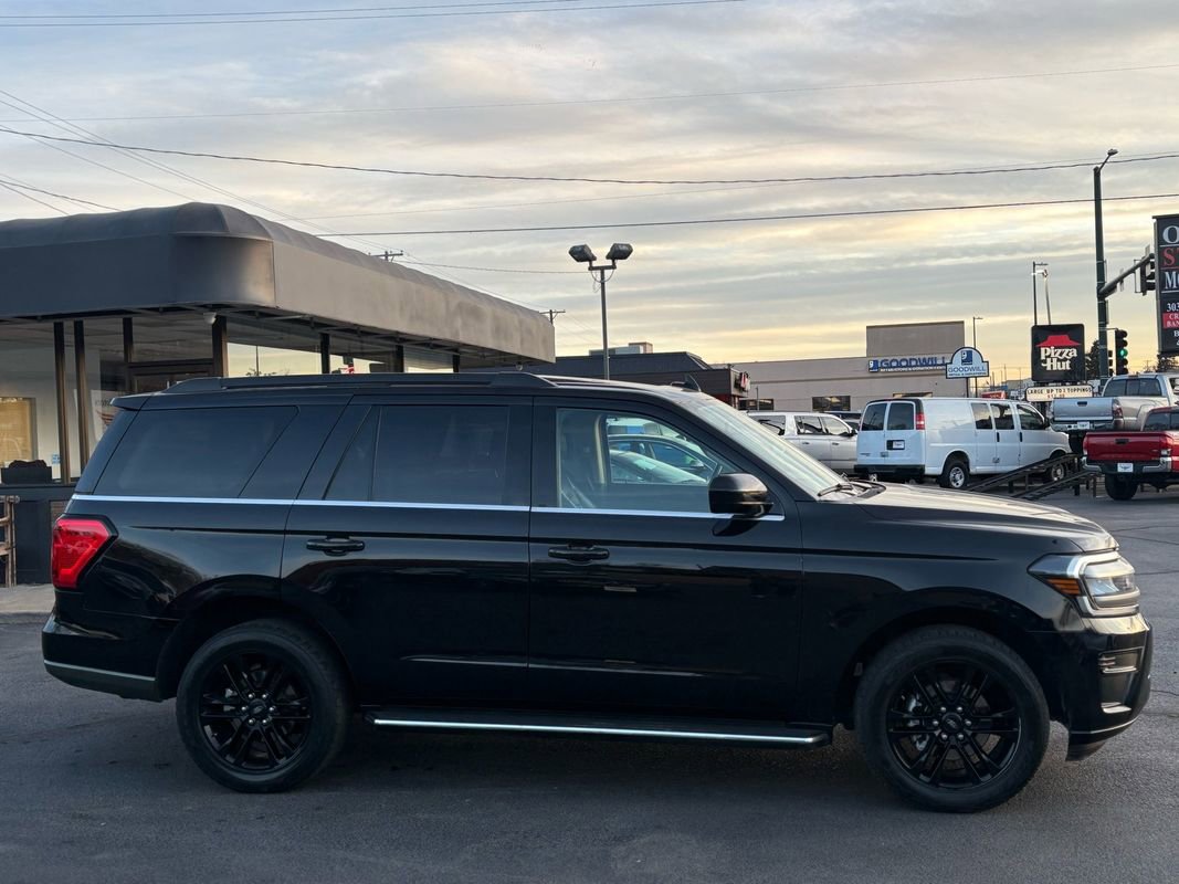 Used 2022 Ford Expedition XLT image 11