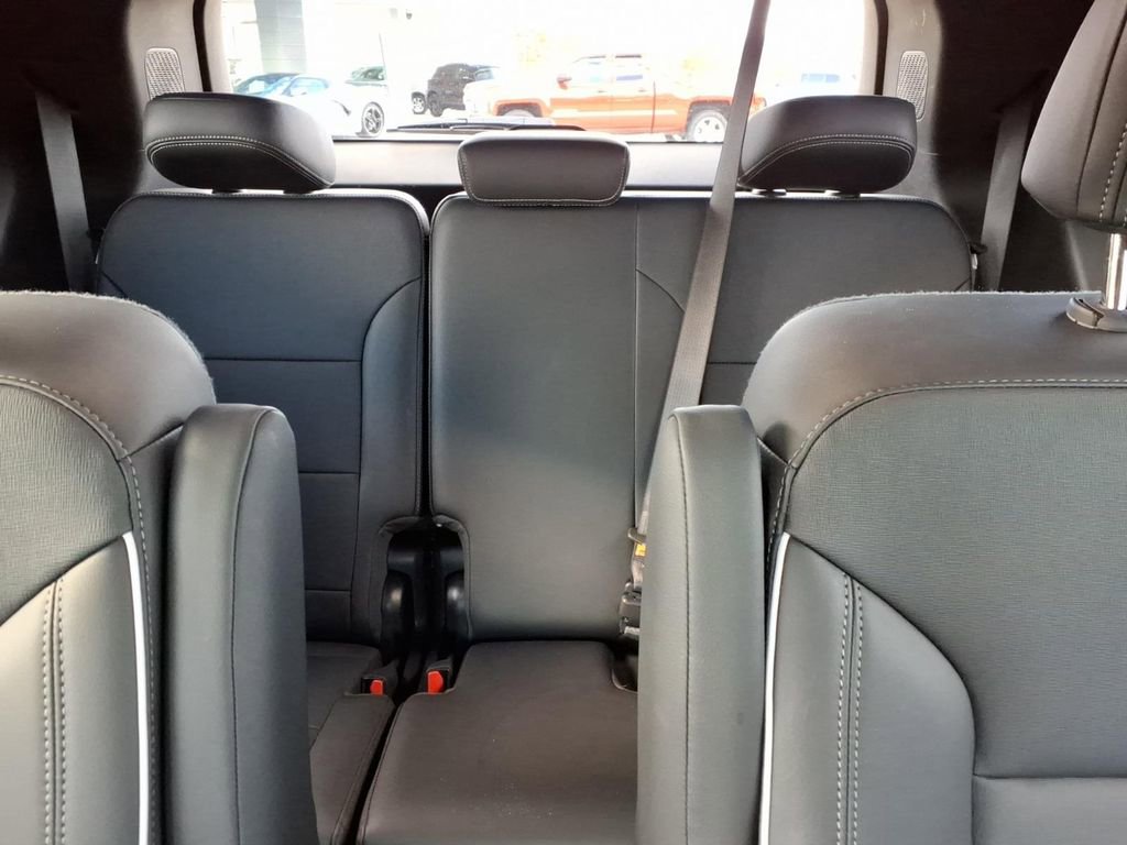 Used 2025 Buick Enclave Preferred image 15