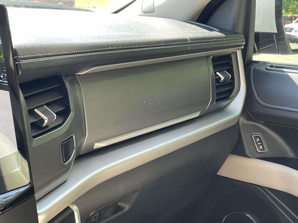 Used 2024 Ford Expedition Max XLT RWD image 33