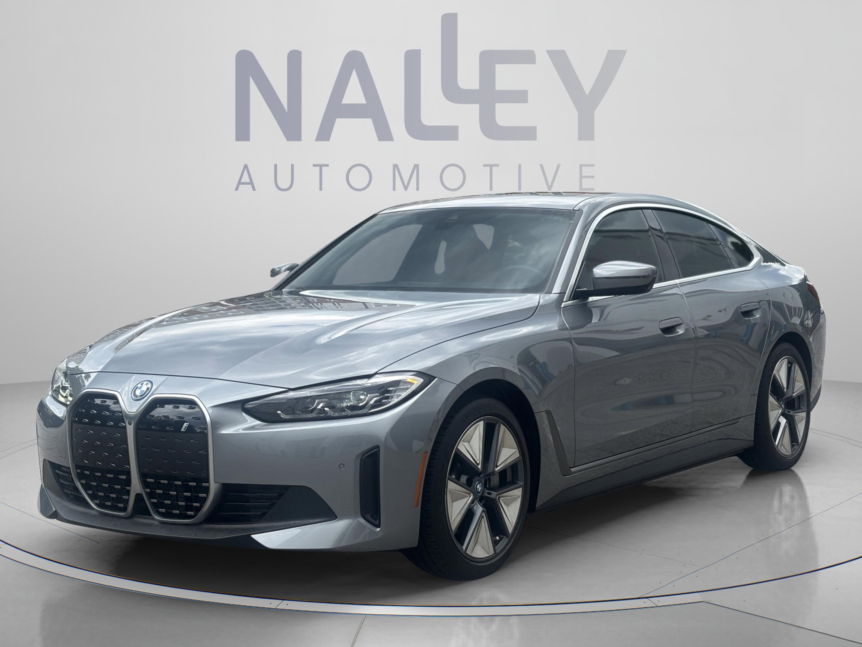 Used 2023 BMW i4 eDrive40 w/ Premium Package RWD image 9