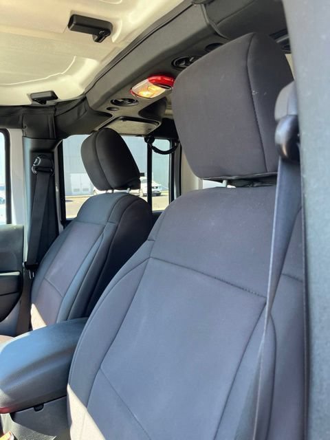 Used 2018 Jeep Wrangler Unlimited Sport S AWD/4WD image 12