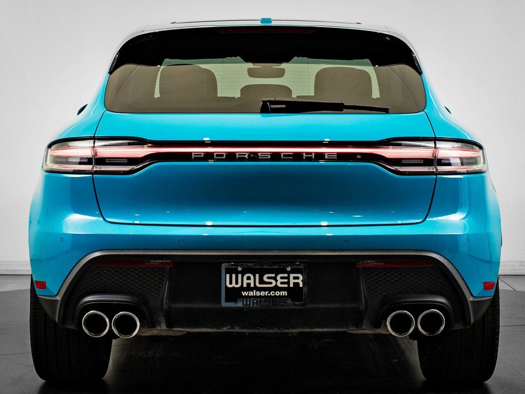 Certified 2023 Porsche Macan image 7