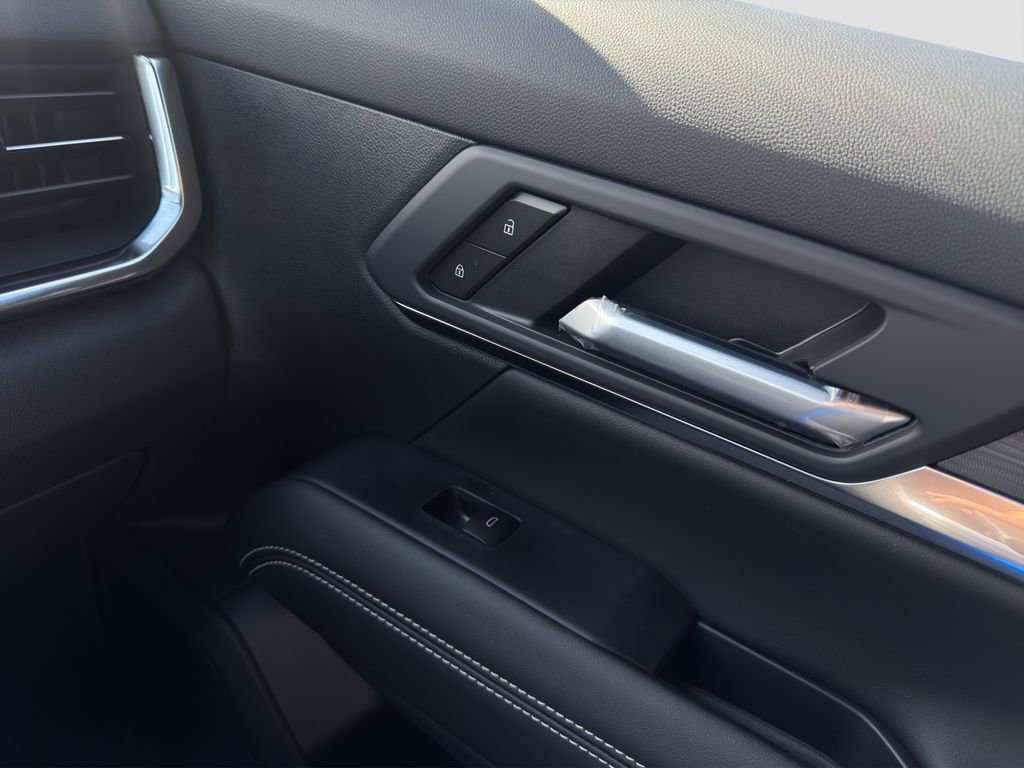 New 2026 GMC Terrain Elevation w/ LPO, Floor Liner Package FWD image 17