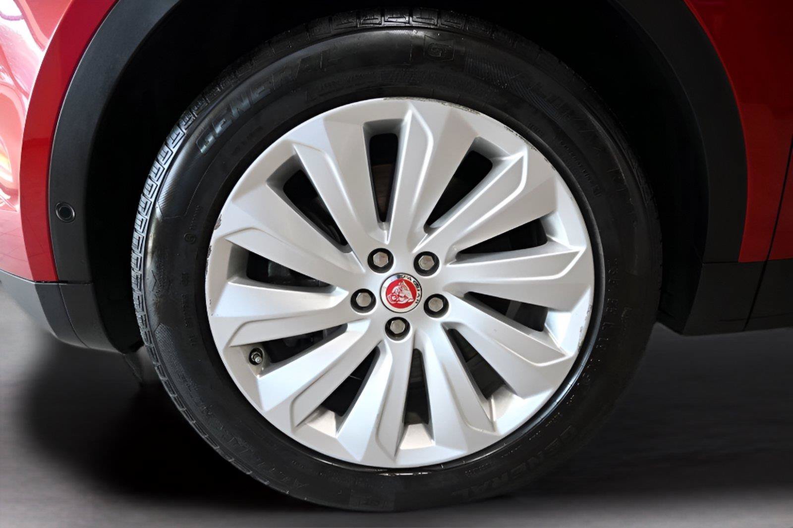 Used 2019 Jaguar E-PACE SE AWD/4WD image 32