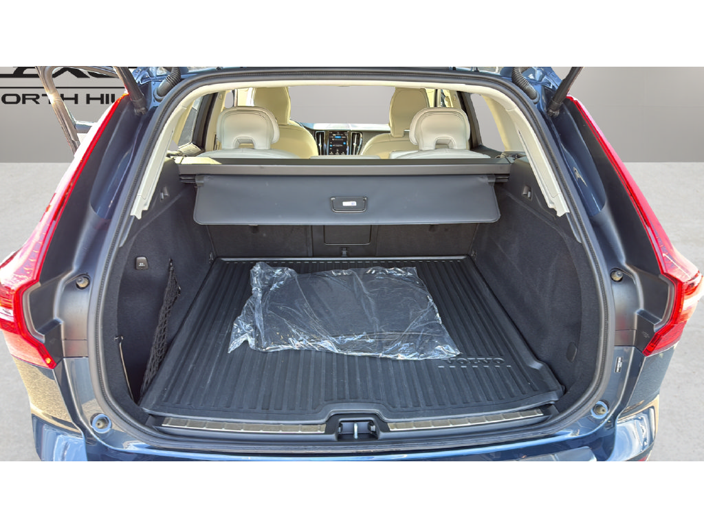 Used 2025 Volvo XC60 B5 Ultra w/ Protection Package Premier AWD/4WD image 19