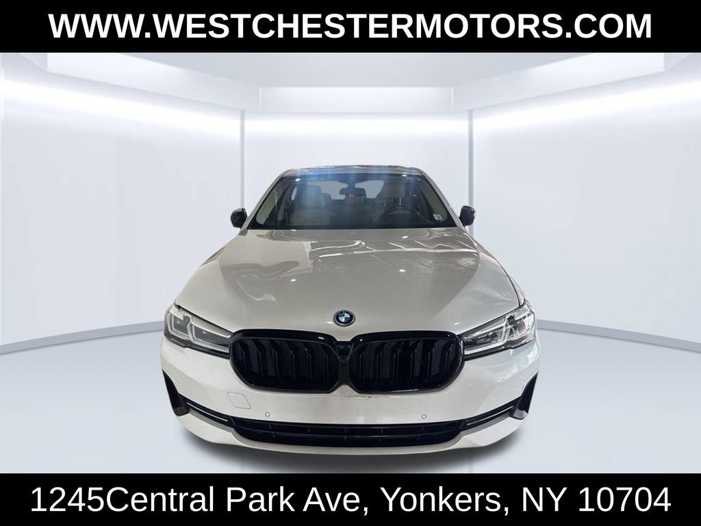 Used 2022 BMW 530e xDrive w/ Premium Package AWD/4WD image 2