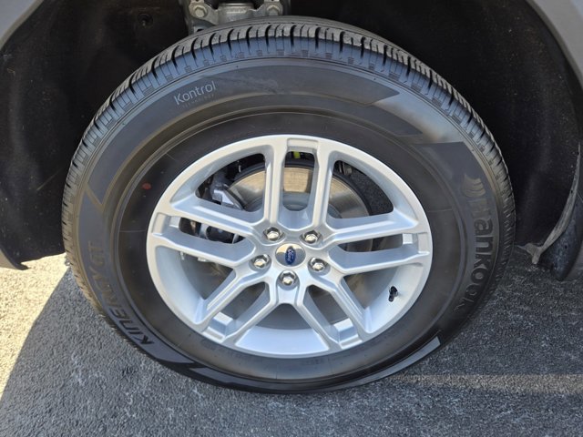 Certified 2025 Ford Explorer Active AWD/4WD image 44