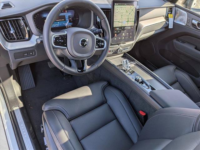 New 2026 Volvo XC60 T8 Ultra w/ Climate Package AWD/4WD image 3