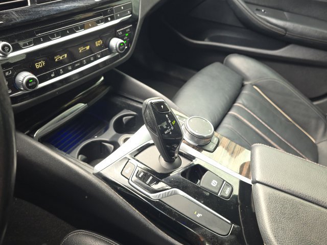 Used 2019 BMW 530i RWD image 31