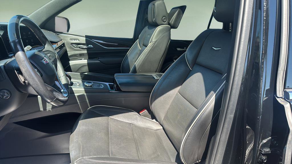 Used 2021 Cadillac Escalade Premium Luxury w/ Driver Assist Tech Package AWD/4WD image 9