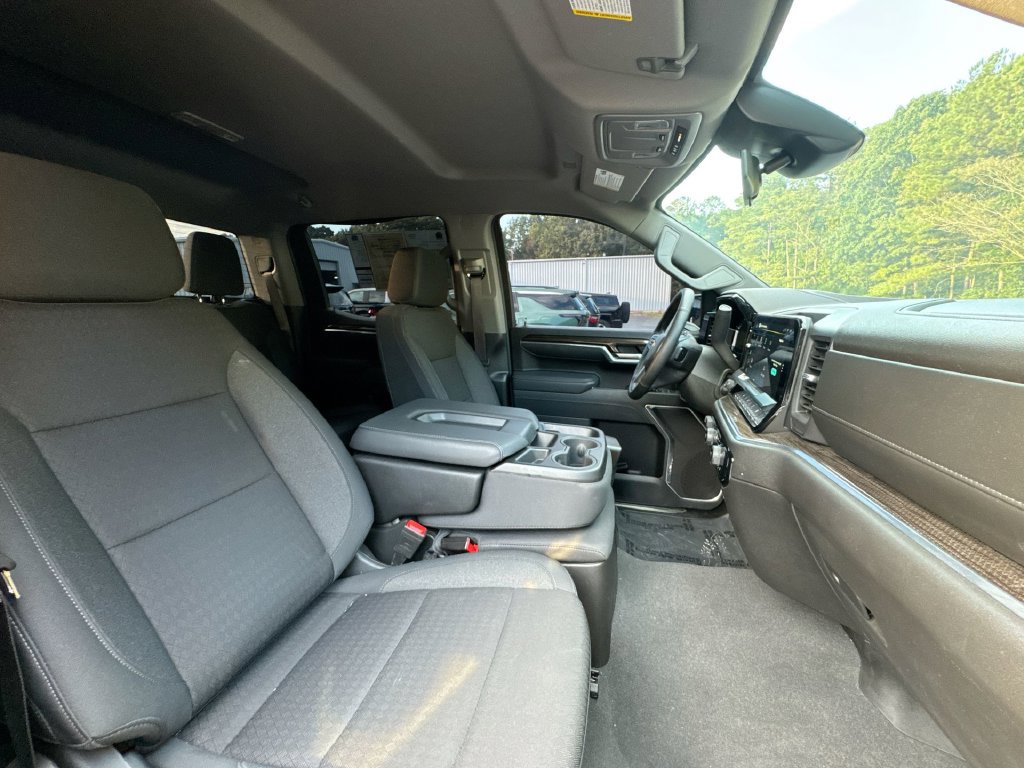 Used 2025 Chevrolet Silverado 1500 LT AWD/4WD image 31