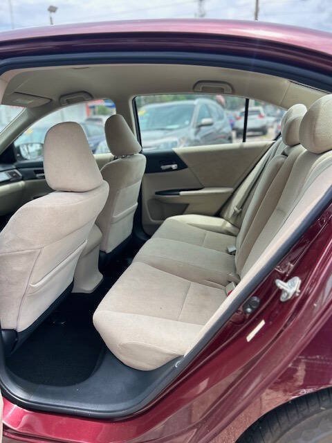Used 2013 Honda Accord LX image 24
