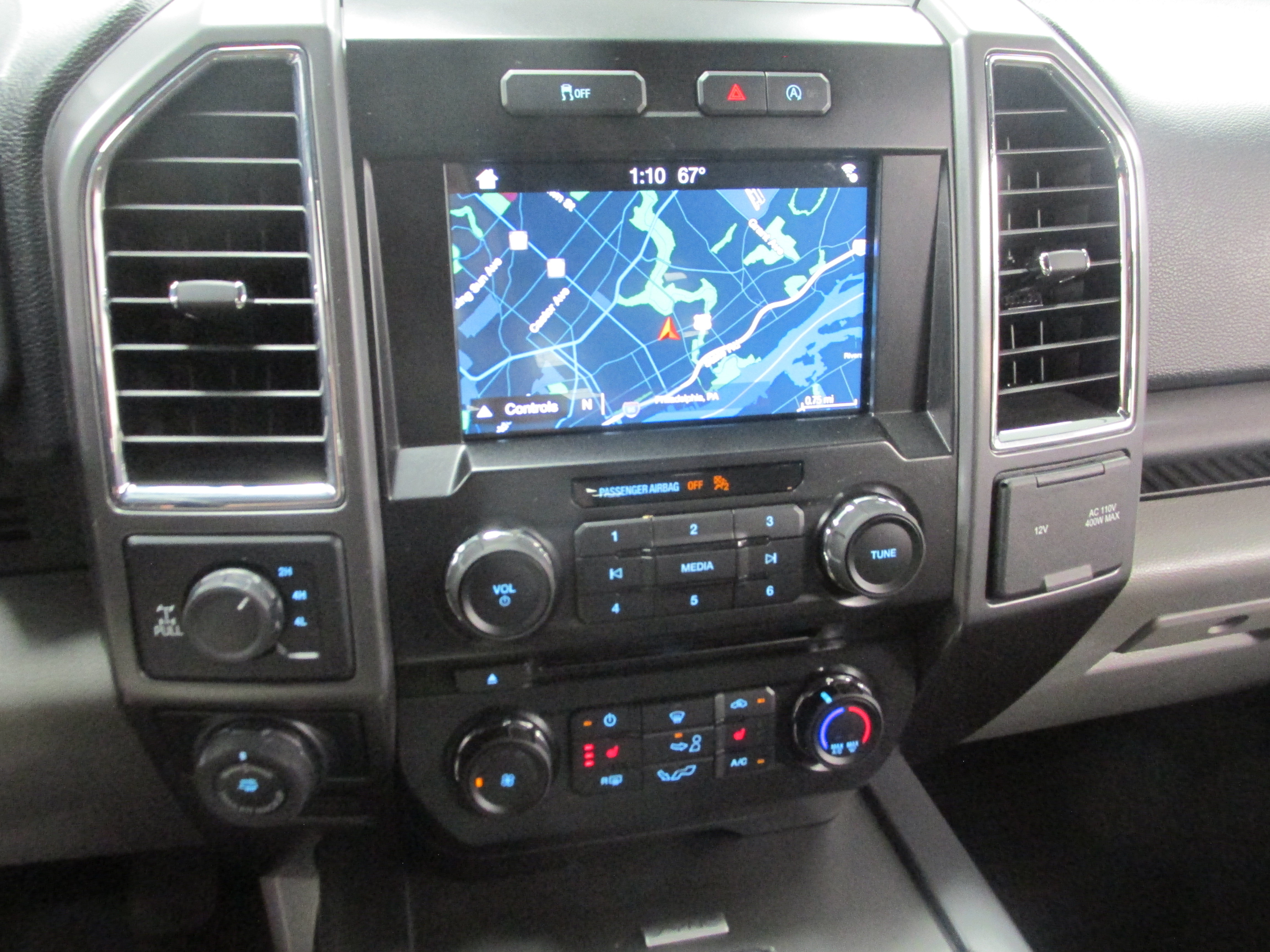 Used 2016 Ford F150 XLT w/ Equipment Group 302A Luxury AWD/4WD image 37