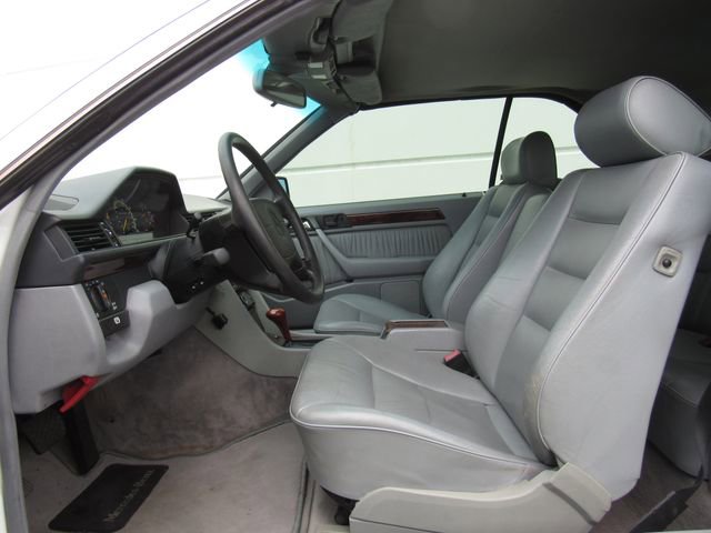 Used 1994 Mercedes-Benz E 320 Convertible image 9