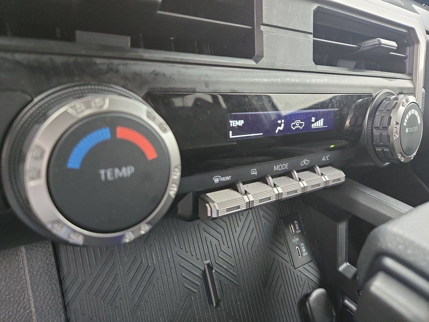 Certified 2025 Toyota Tacoma SR5 AWD/4WD image 22