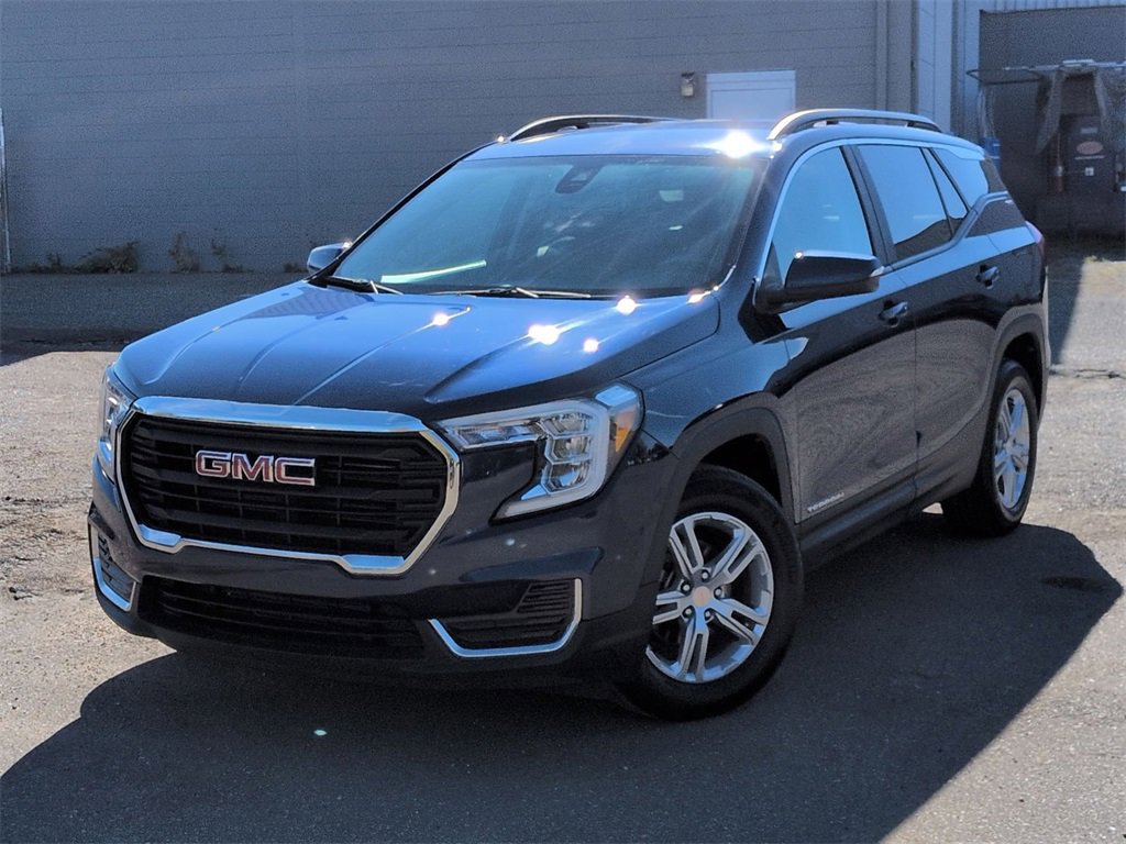 Used 2023 GMC Terrain SLE w/ Driver Convenience Package