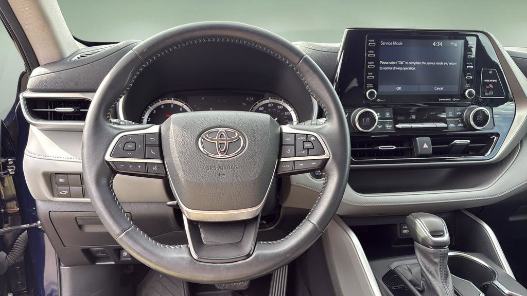 Used 2022 Toyota Highlander XLE image 21
