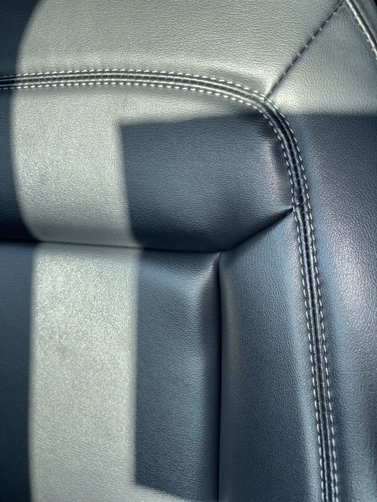 Used 2021 Ford Explorer XLT w/ Equipment Group 202A image 30