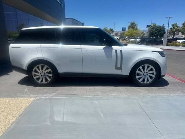 Certified 2024 Land Rover Range Rover SE AWD/4WD image 4