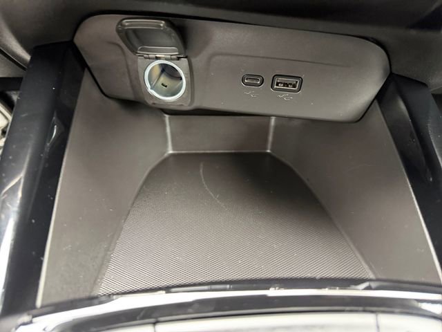 Used 2025 Chevrolet Trax RS w/ Driver Confidence Package image 22
