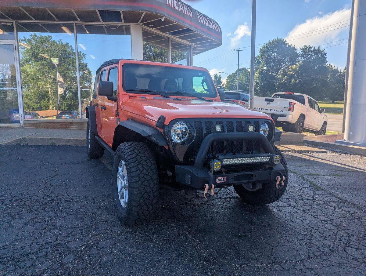 Used 2019 Jeep Wrangler Unlimited Sport S AWD/4WD image 2