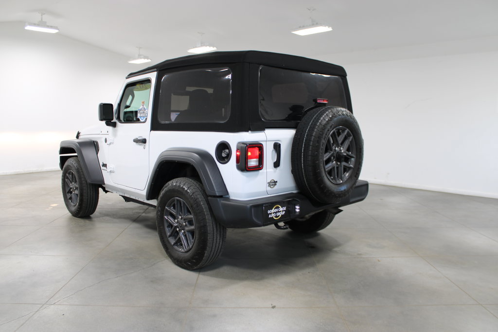 Used 2024 Jeep Wrangler Sport AWD/4WD image 7