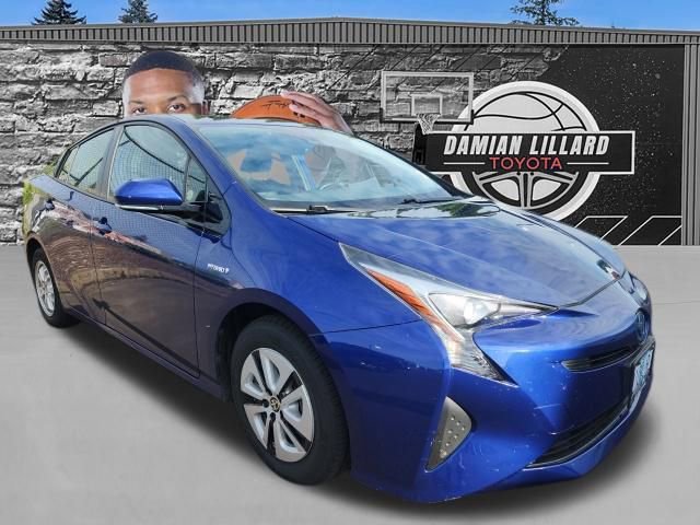 Used 2016 Toyota Prius Four FWD image 1