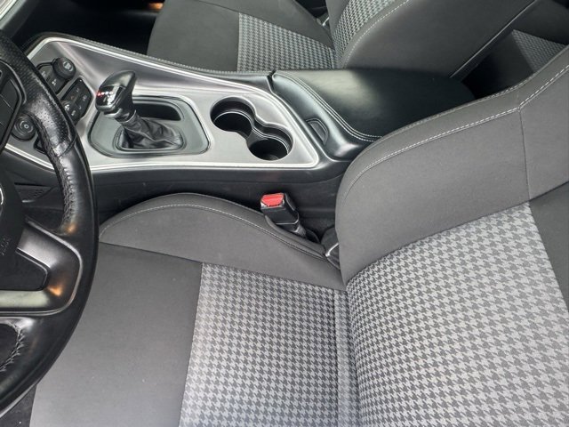 Used 2022 Dodge Challenger GT image 17