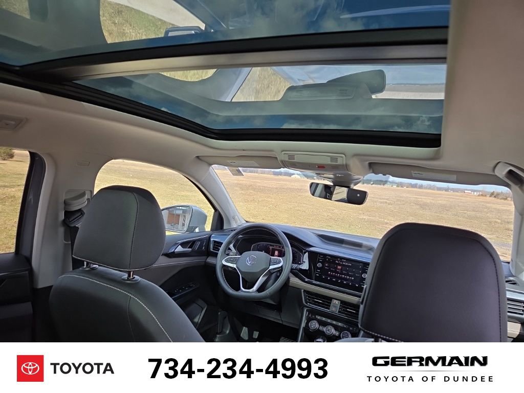Used 2022 Volkswagen Taos SEL w/ Panoramic Sunroof Package image 17