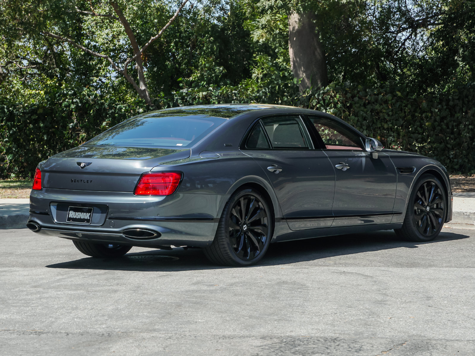 New 2025 Bentley Flying Spur Plug-In Hybrid AWD/4WD image 7