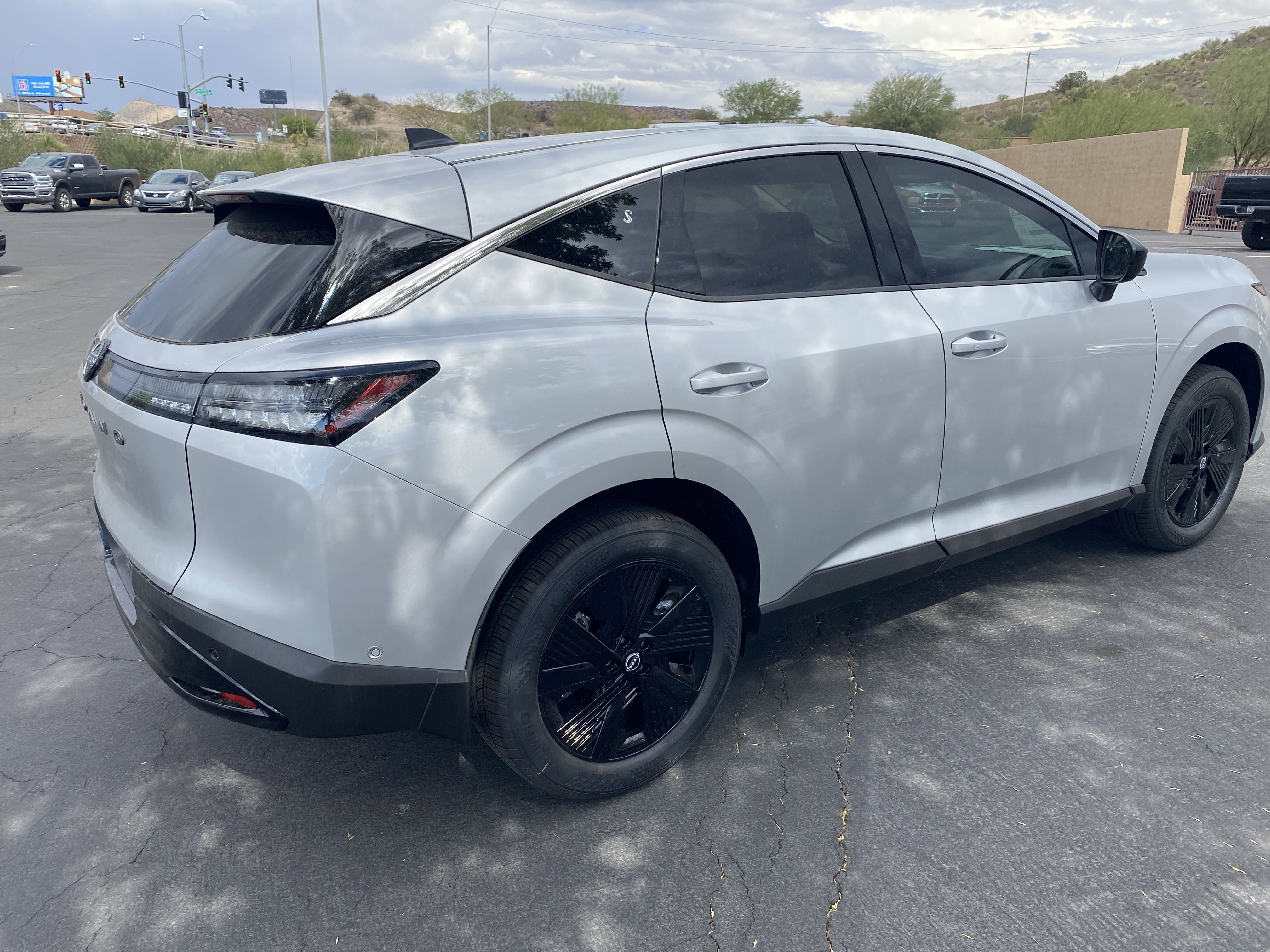 New 2025 Nissan Murano SV image 4