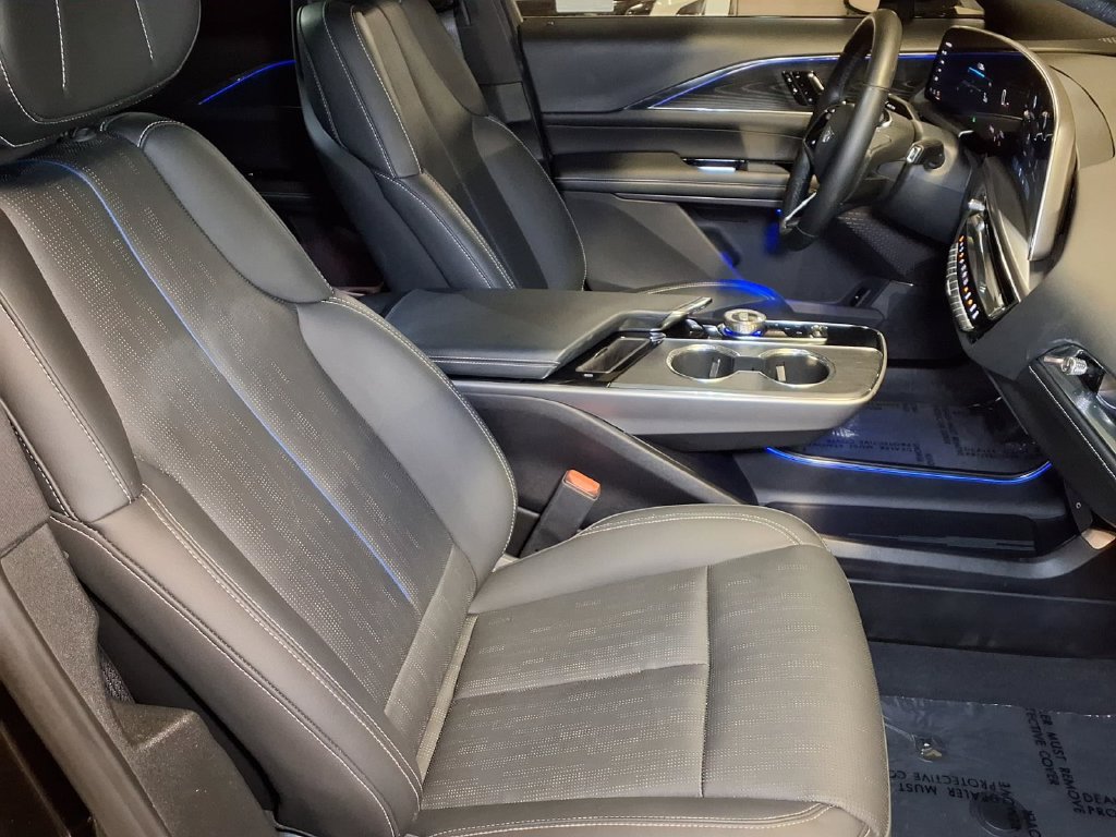 Certified 2024 Cadillac Lyriq Sport RWD image 25