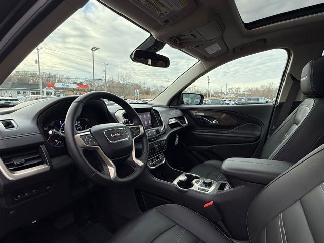 Used 2023 GMC Terrain Denali w/ Black Diamond Edition image 15