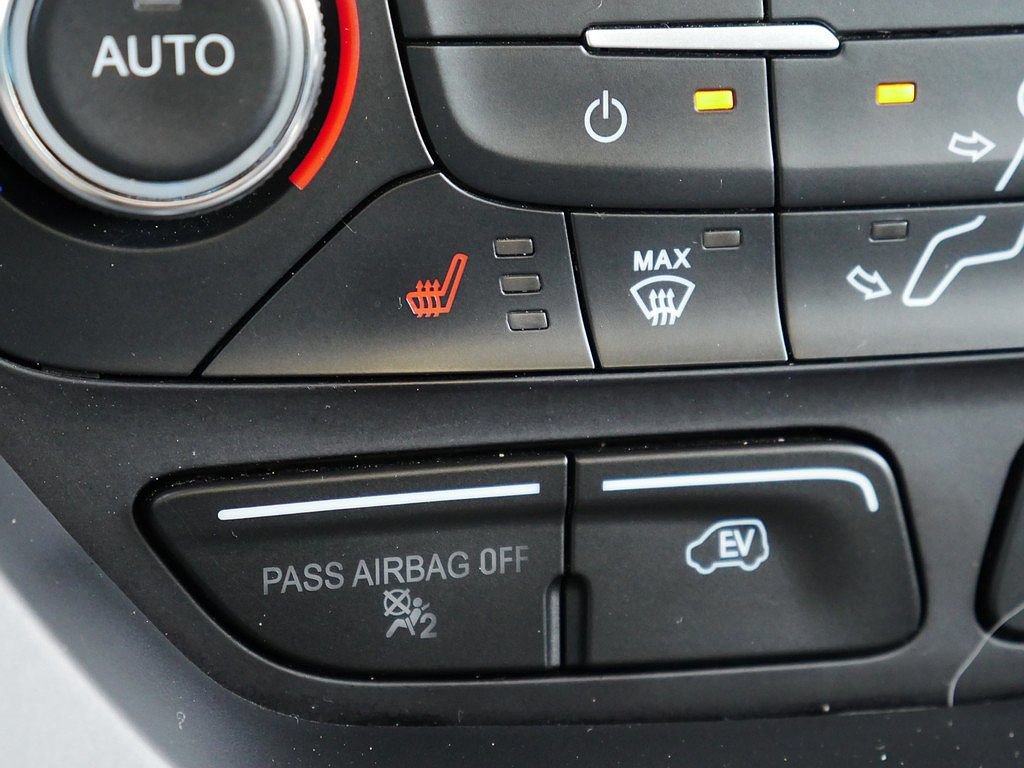 Used 2017 Ford C-MAX Energi Titanium w/ Equipment Group 501A FWD image 45