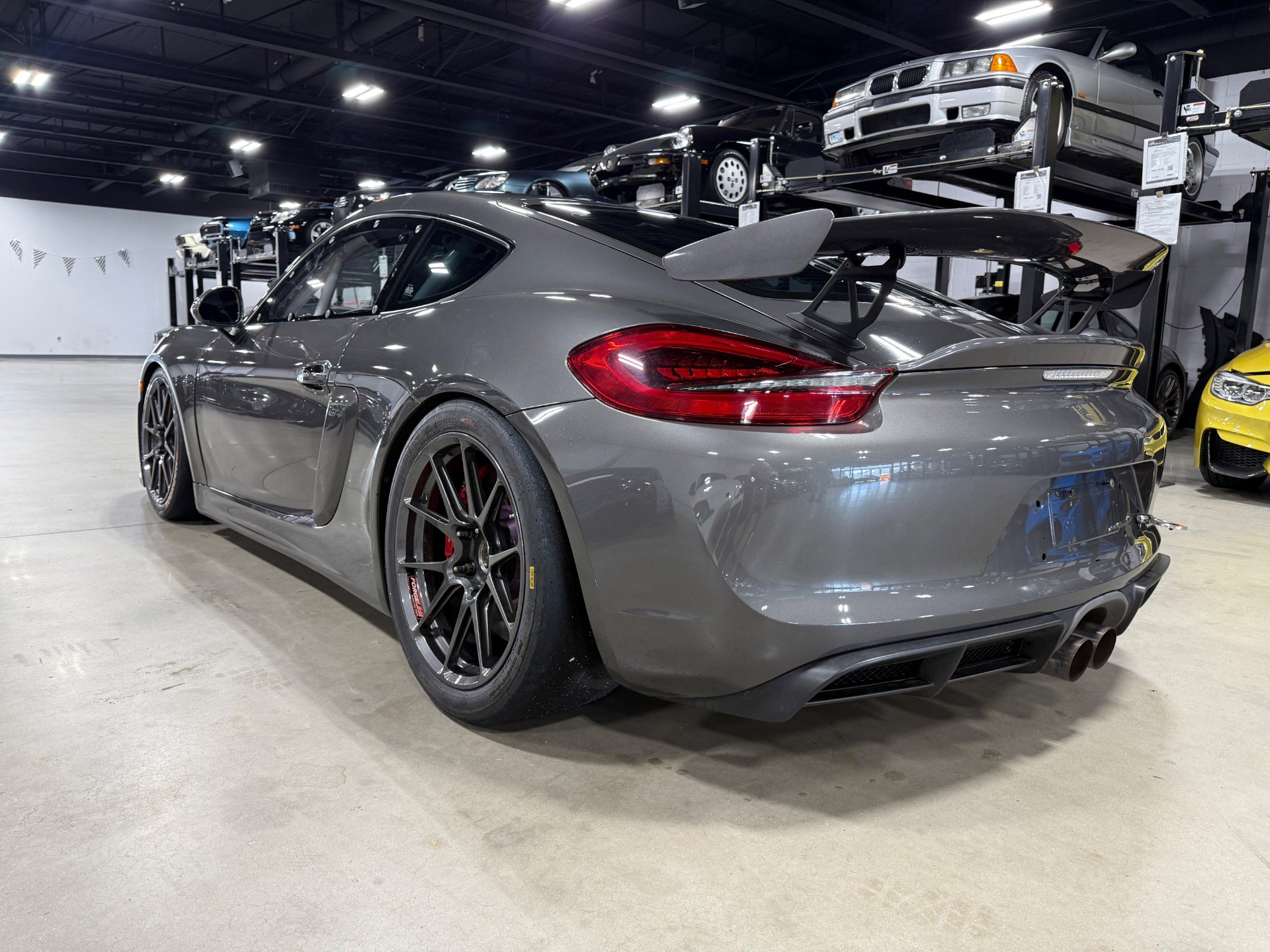 Used 2016 Porsche Cayman GT4 image 13