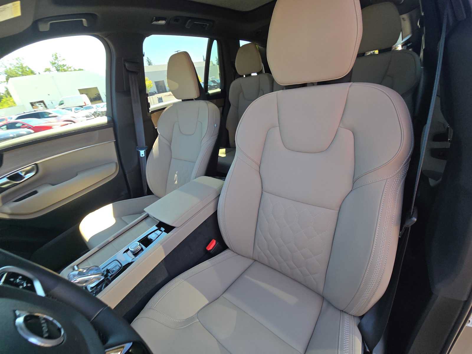 Used 2026 Volvo XC90 T8 Plus w/ Protection Package Premier AWD/4WD image 21