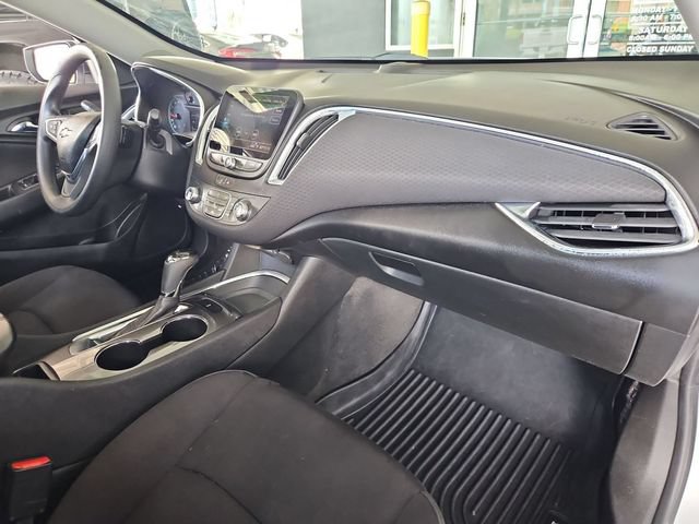 Certified 2020 Chevrolet Malibu LT FWD image 30