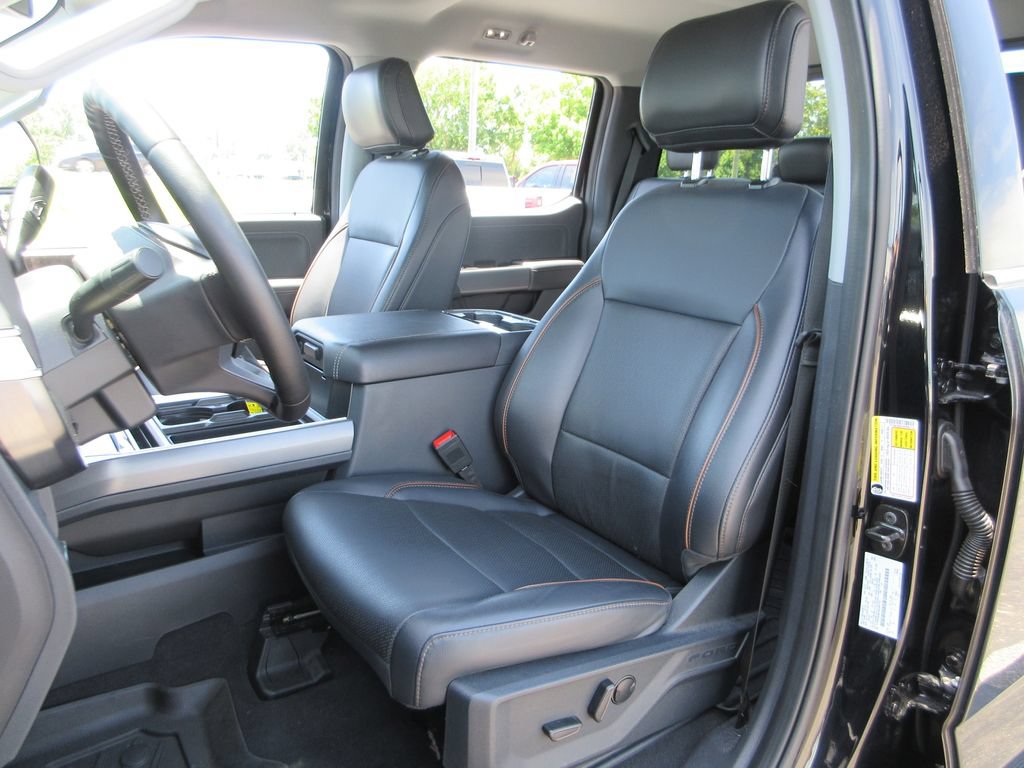 Used 2025 Ford F350 Lariat w/ Lariat Ultimate Package AWD/4WD image 23
