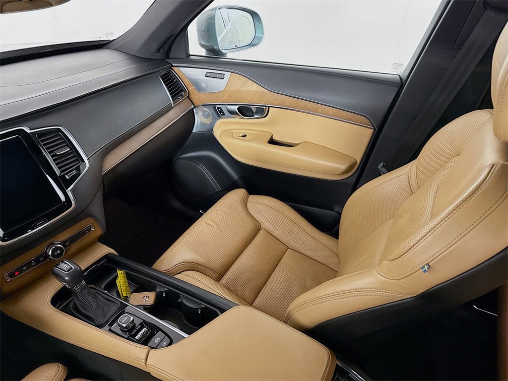Used 2017 Volvo XC90 T6 Inscription w/ Vision Package image 25