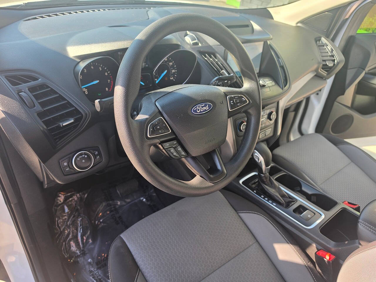 Used 2018 Ford Escape SE w/ SE Sync 3 Package AWD/4WD image 33