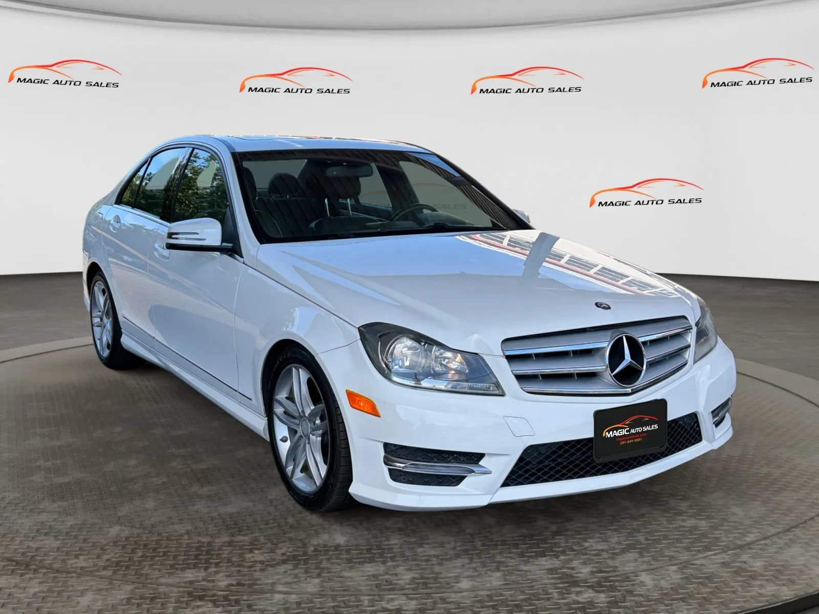 Used 2013 Mercedes-Benz C 300 4MATIC Sedan image 5