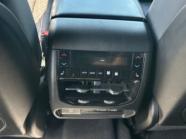 Used 2022 Jeep Grand Cherokee L Summit w/ Luxury Tech Group V image 40