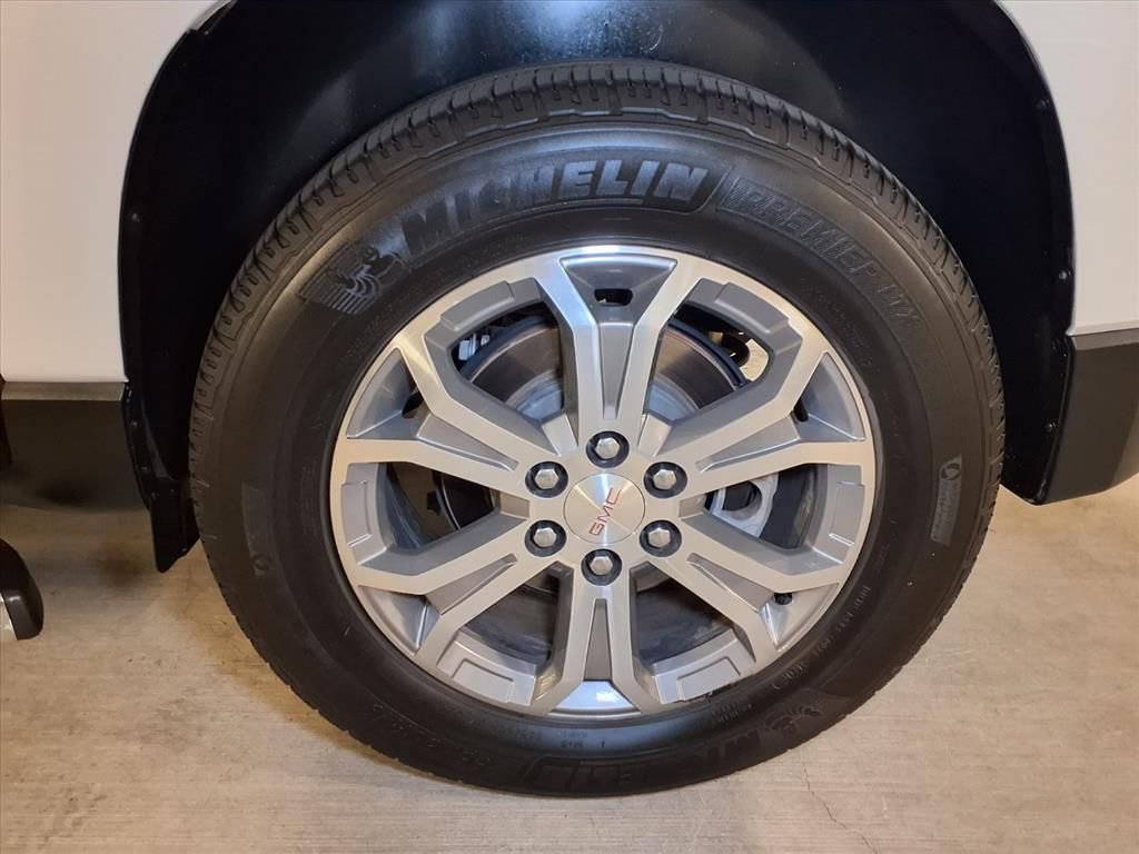 Used 2016 GMC Acadia SLT image 21