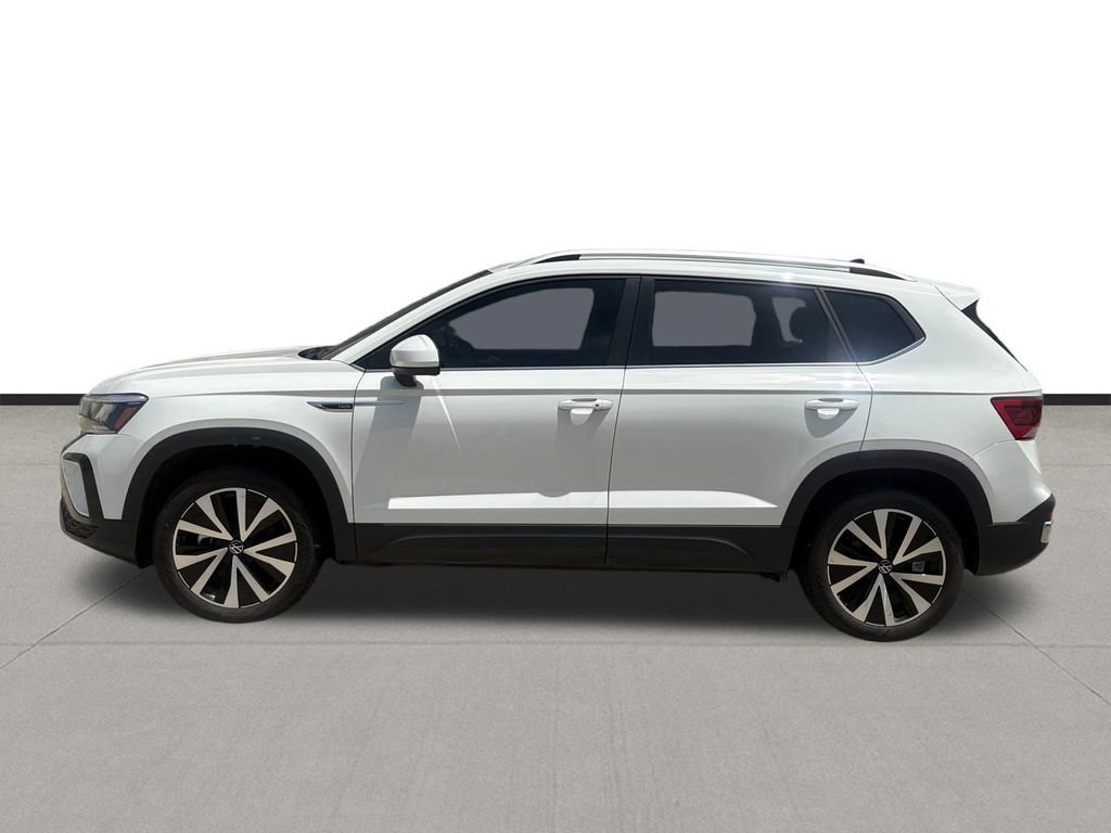 Used 2024 Volkswagen Taos SE FWD image 9