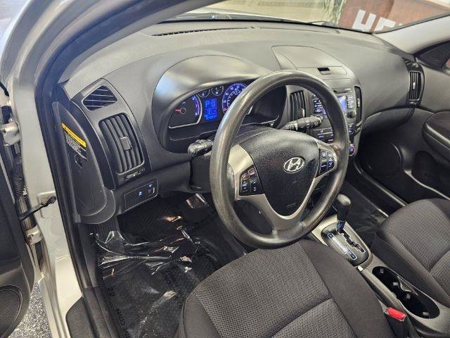 Used 2012 Hyundai Elantra w/ Preferred Pkg image 7