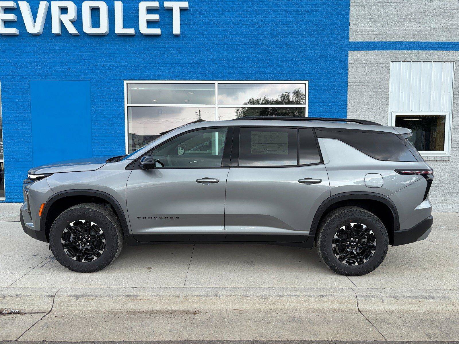 New 2027 Chevrolet Traverse Z71 w/ Driver Confidence Package AWD/4WD image 2